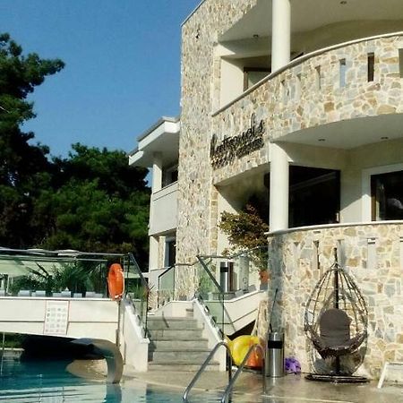 Hatzoudis Luxury Suites Chrisi Ammoudia Eksteriør billede
