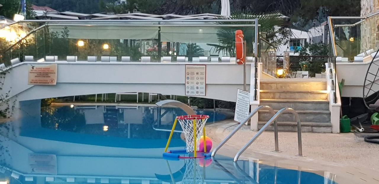 Hatzoudis Luxury Suites Chrisi Ammoudia Eksteriør billede