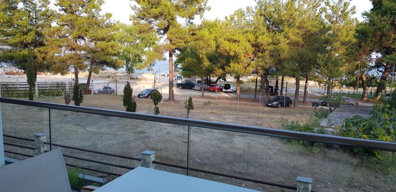 Hatzoudis Luxury Suites Chrisi Ammoudia Eksteriør billede