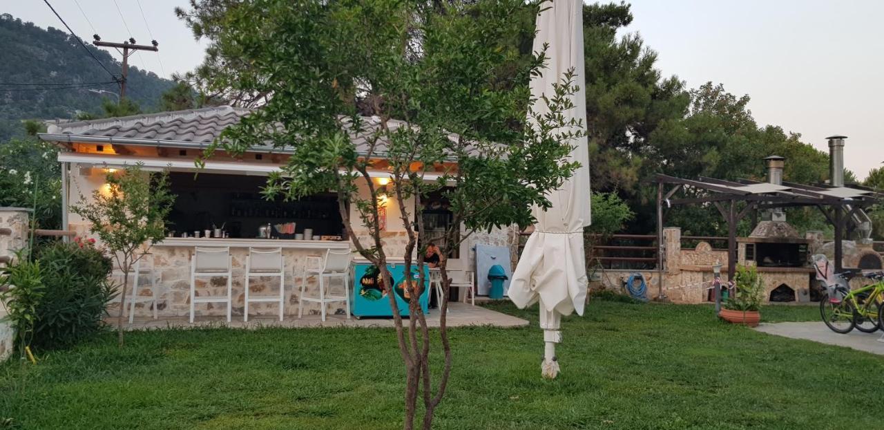 Hatzoudis Luxury Suites Chrisi Ammoudia Eksteriør billede