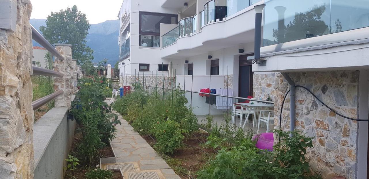 Hatzoudis Luxury Suites Chrisi Ammoudia Eksteriør billede