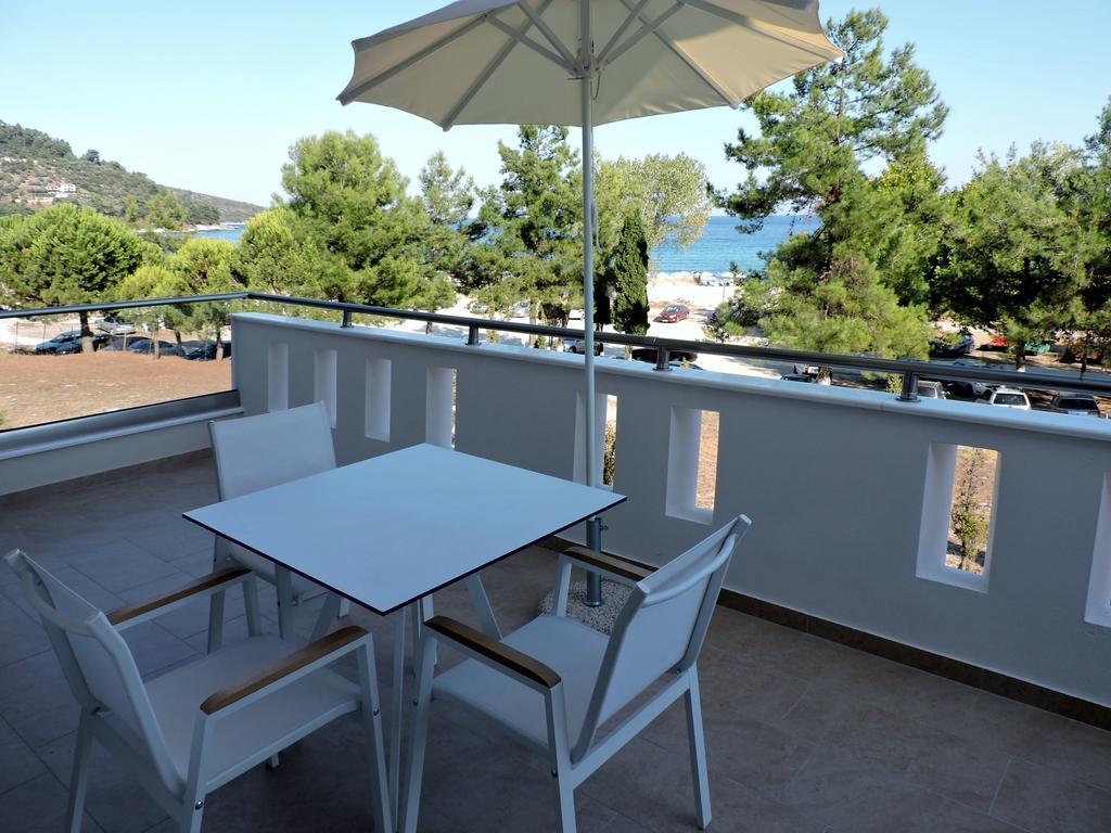 Hatzoudis Luxury Suites Chrisi Ammoudia Eksteriør billede