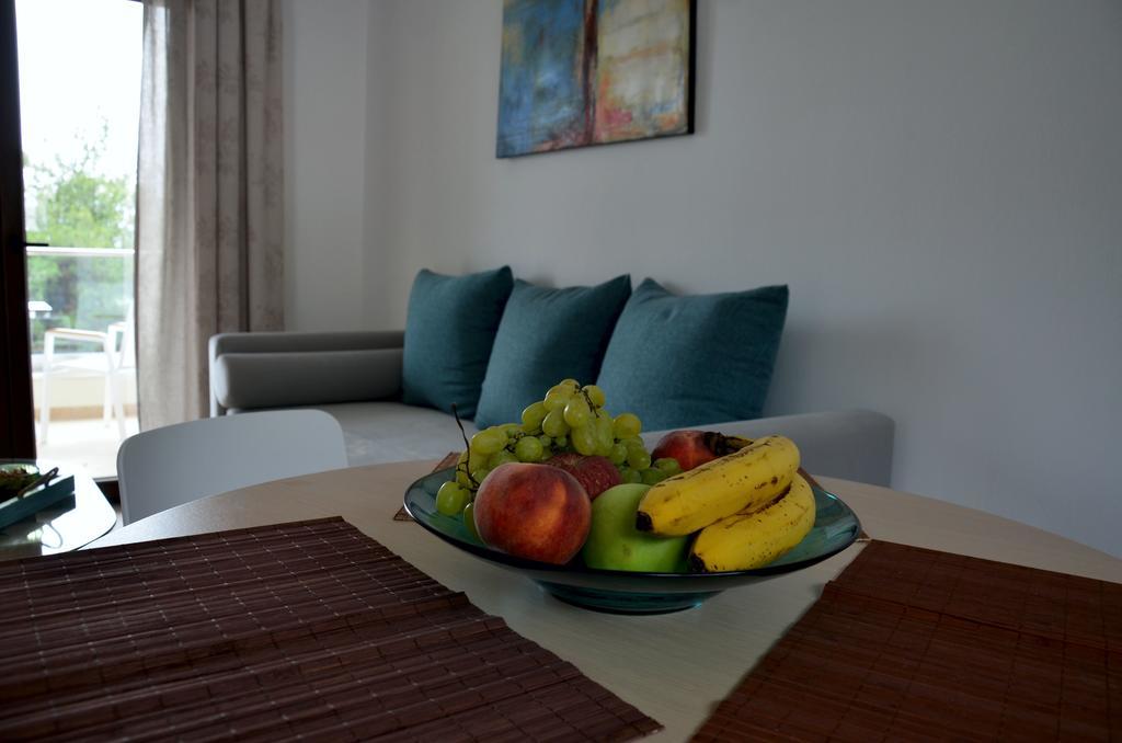Hatzoudis Luxury Suites Chrisi Ammoudia Eksteriør billede