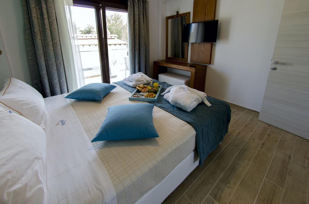 Hatzoudis Luxury Suites Chrisi Ammoudia Eksteriør billede