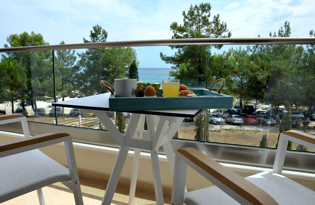 Hatzoudis Luxury Suites Chrisi Ammoudia Eksteriør billede