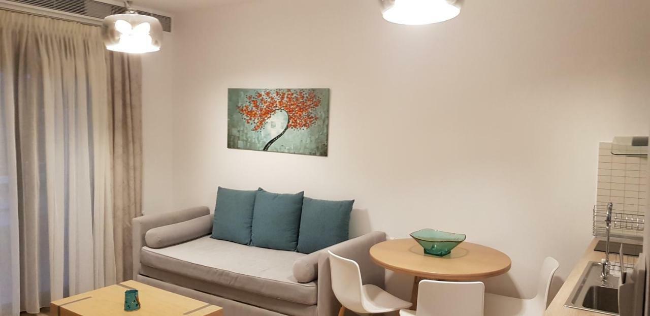 Hatzoudis Luxury Suites Chrisi Ammoudia Eksteriør billede