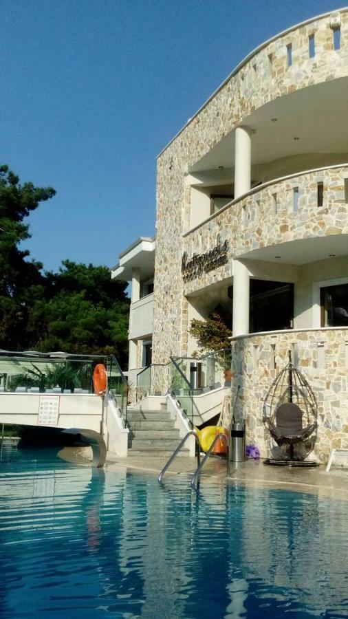Hatzoudis Luxury Suites Chrisi Ammoudia Eksteriør billede